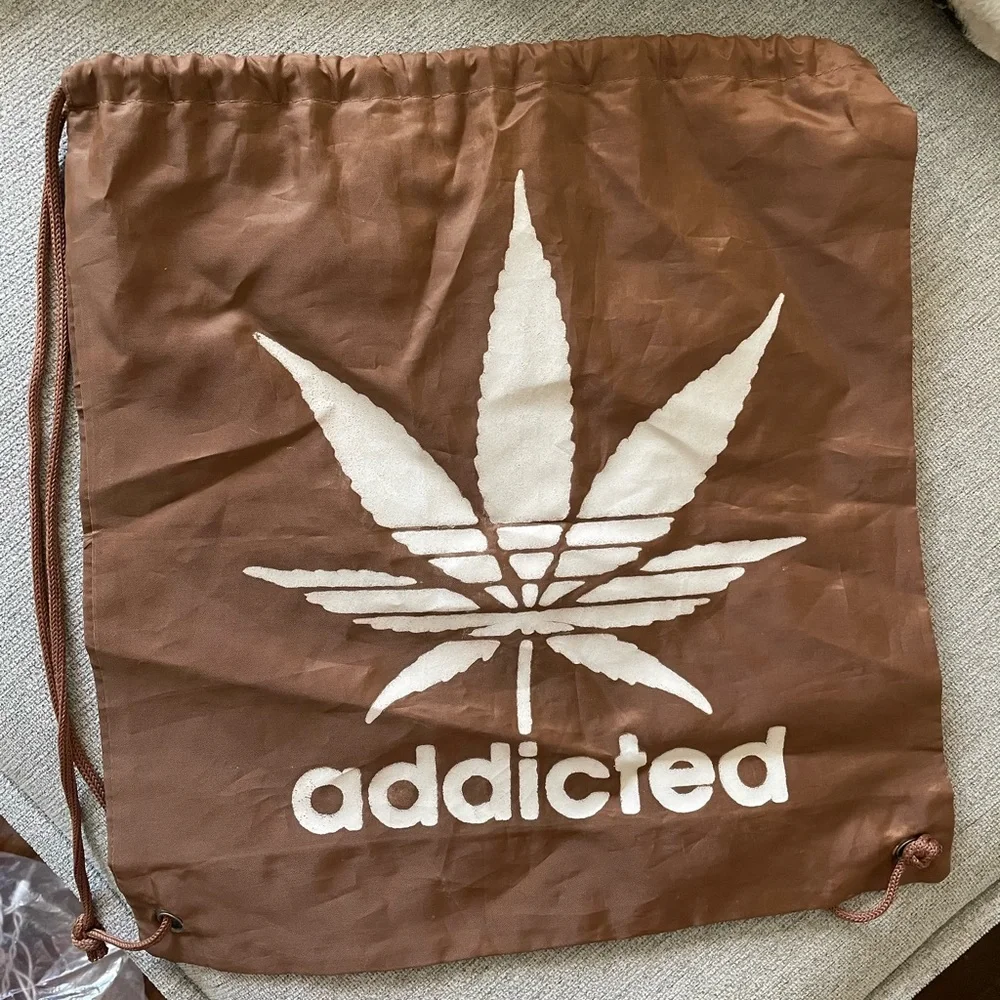 String backpack - Picture 2 of 3